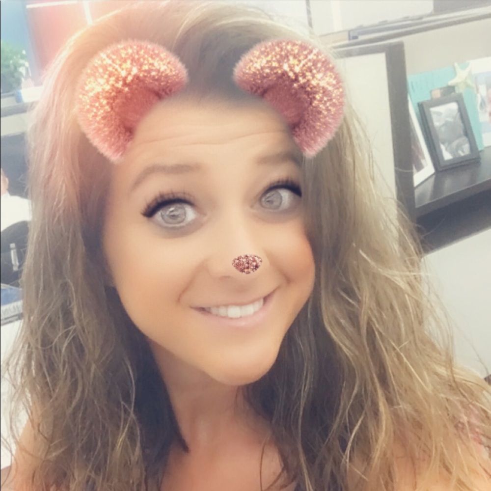 Meet your Posher, Ashley